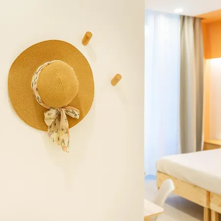 6th Land - Rent La Spezia